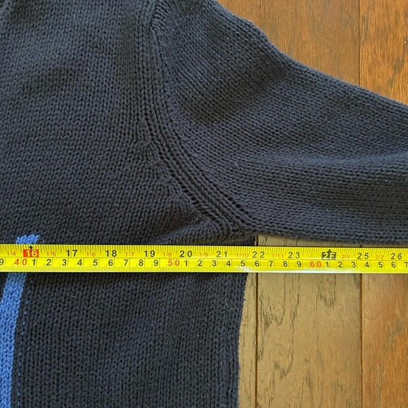 Knitted “Beach” lightweight sweater in block letters navy Vneck size Large - Picture 8 of 11